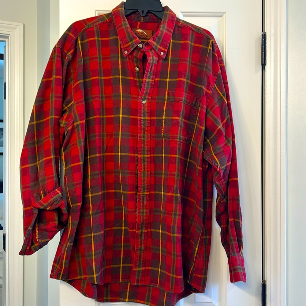 Flannel button-down shirt. XL.
